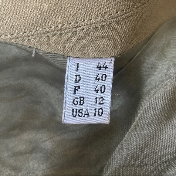 Vintage MOSCHINO Cheap & Chic Beige Belted Jacket Size 10 - Picture 10 of 10